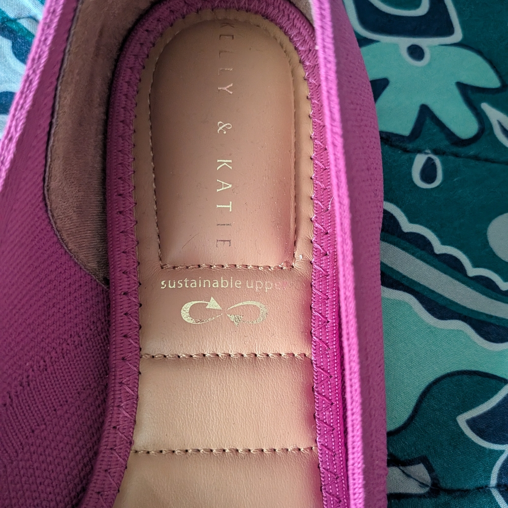 Kelly & Katie Fuchsia Flats - Picture 2 of 3